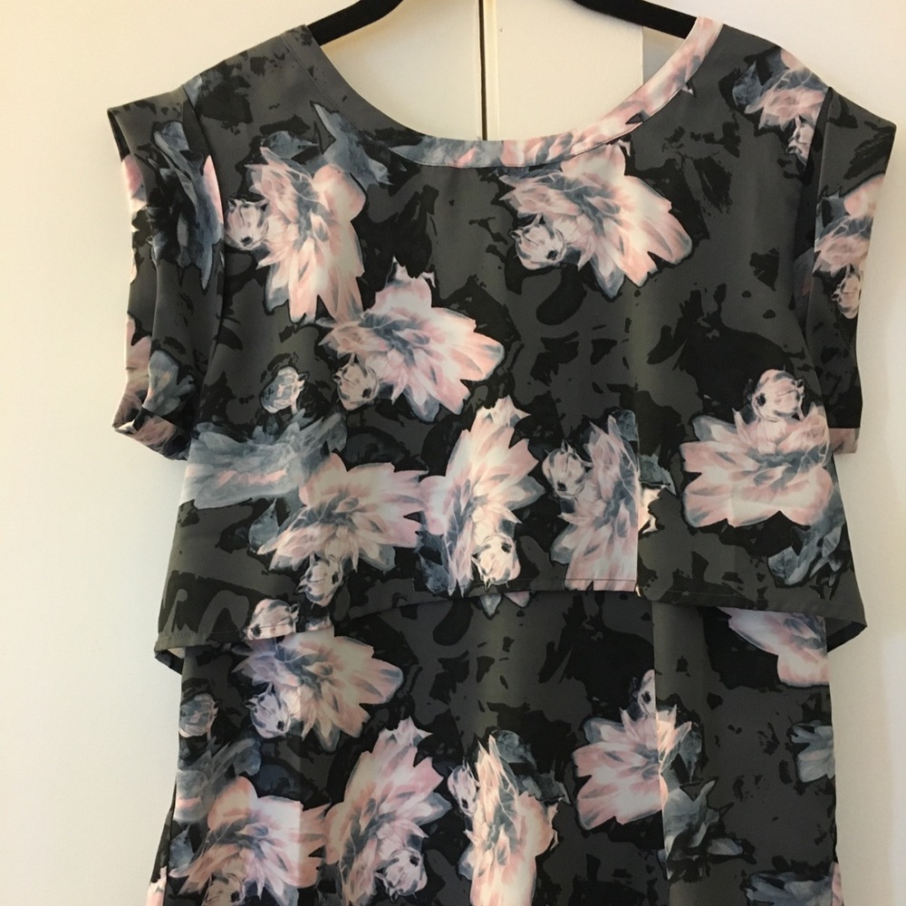 Floral top
